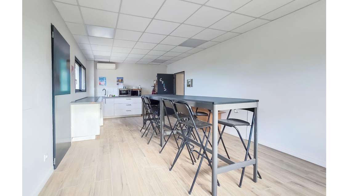 Vente local d'activités 1320m² à Montauban