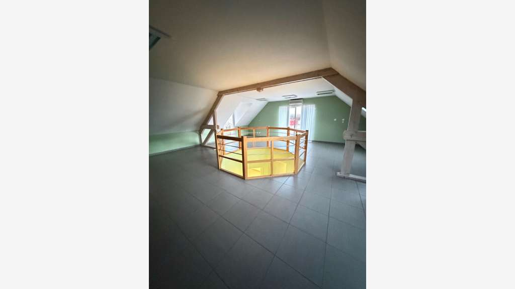 Locaux commerciaux 161m² à Montceau-les-Mines
