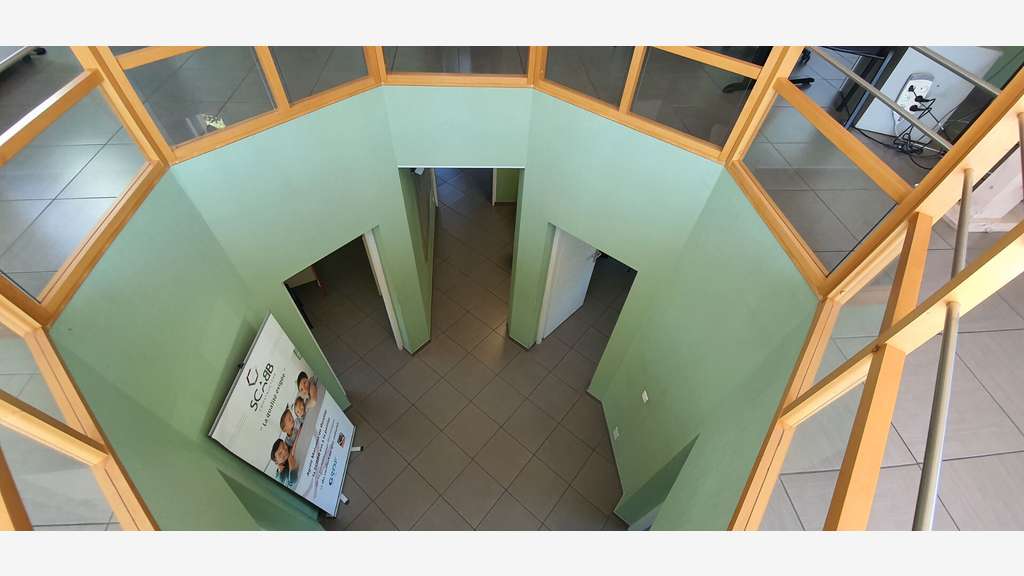Locaux commerciaux 161m² à Montceau-les-Mines