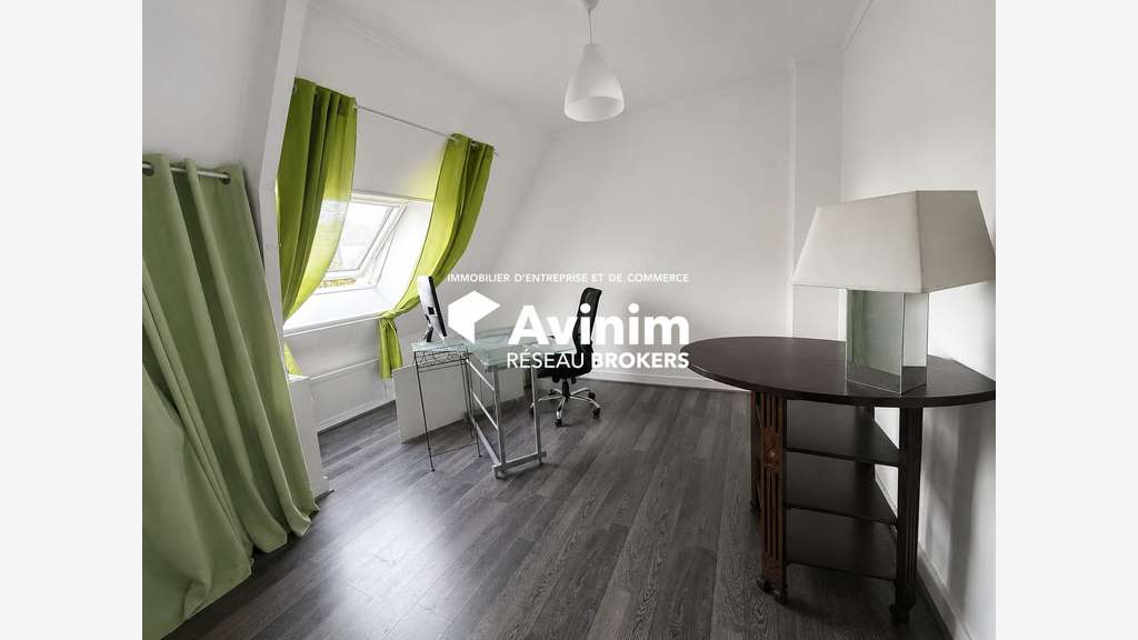 À VENDRE – IMMEUBLE INDÉPENDANT DE BUREAUX ERP 5 –