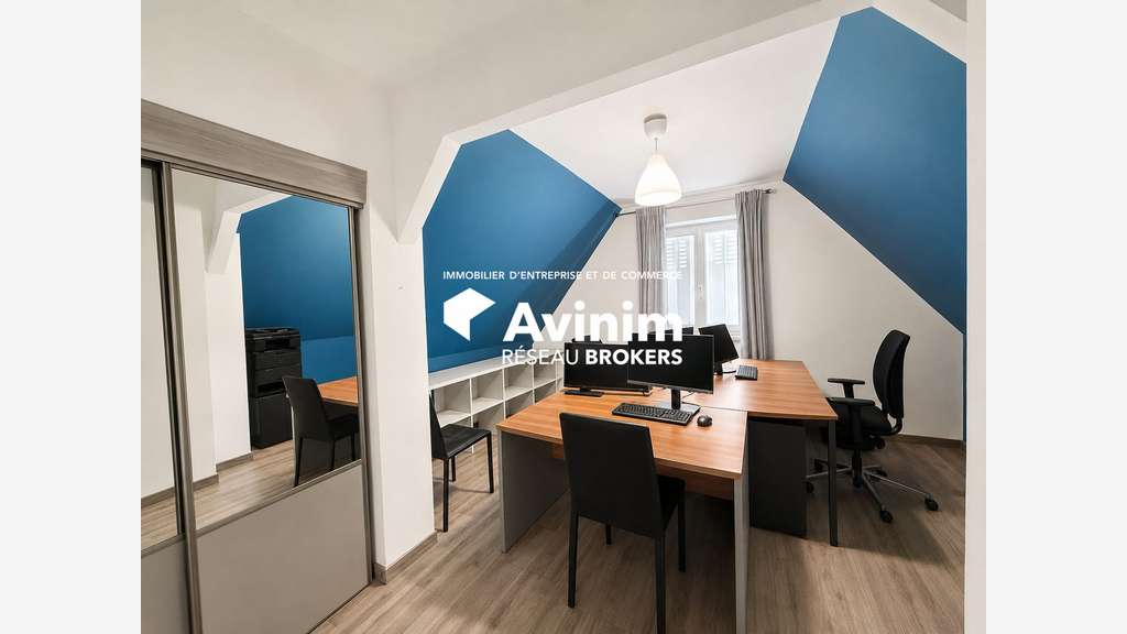 À VENDRE – IMMEUBLE INDÉPENDANT DE BUREAUX ERP 5 –