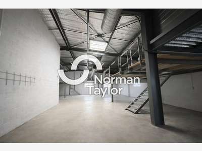 Bâtiment 1074m² à vendre sur Montpellier Nord