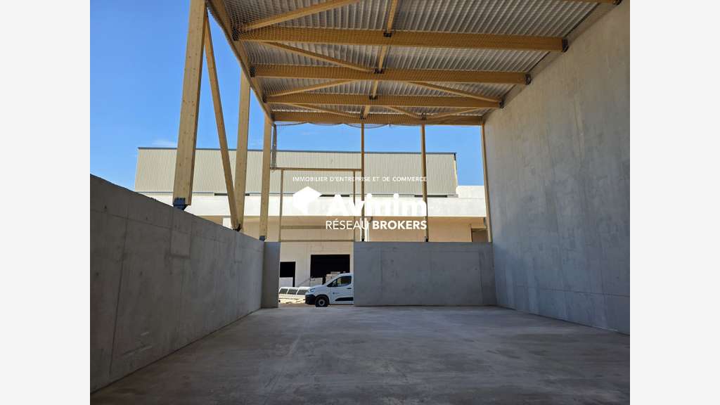 Vente entrepôt 336,92m² à 10 min Ouest Montpellier