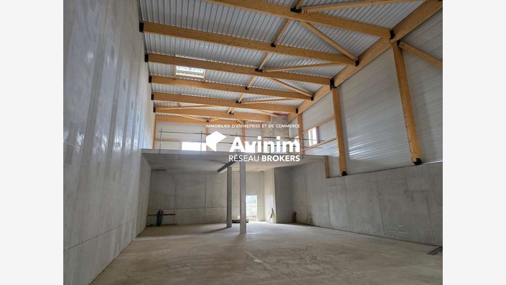 Vente entrepôt 336,92m² à 10 min Ouest Montpellier