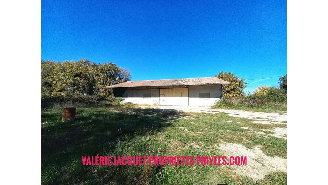 AV hangar 250m² empl strat. Montpon-Ménestérol