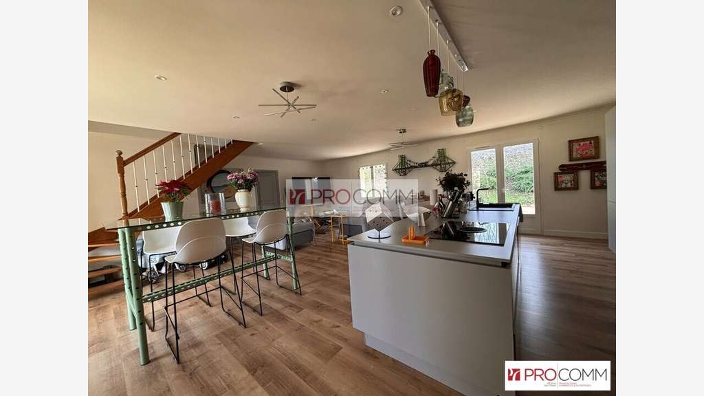 Local d'activité 147m² à vendre à Morancez
