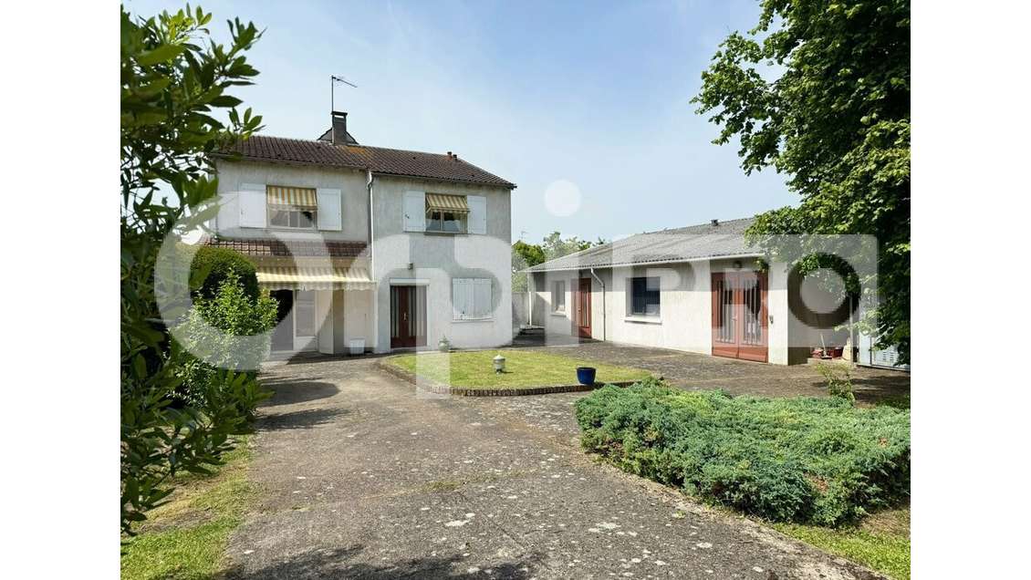 Local d'activité de 164m² à vendre à Morangis