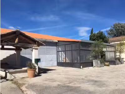 À Vendre – Local d'activités de 470 m² à Mormo