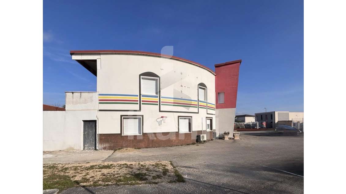 Immeuble d'activité mixte 730m² Mours-Saint-Eusèbe