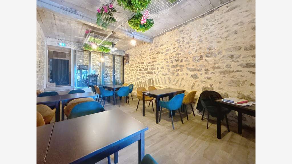 AV murs commerciaux restaurant 2 terrasses Moussac