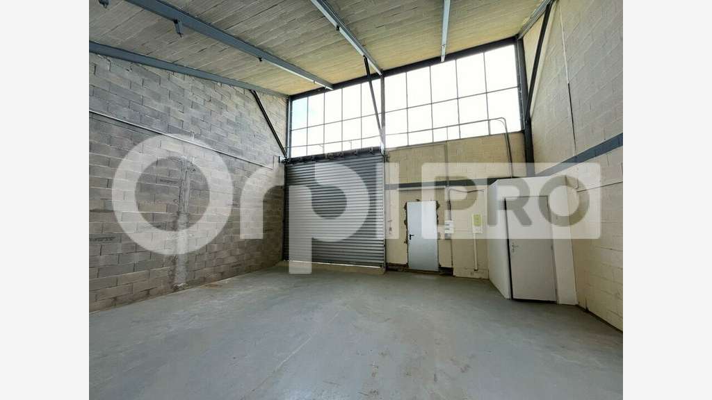 Local d'activité de 113m² à vendre à Nangis