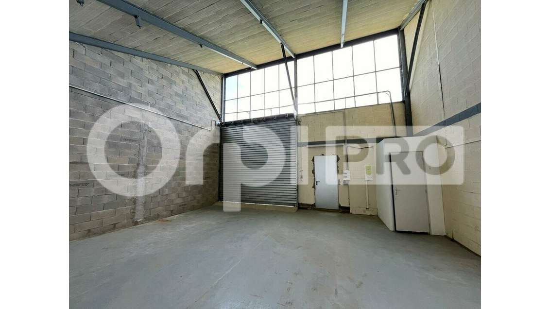 Local d'activité de 113m² à vendre à Nangis