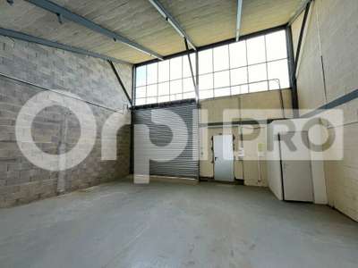 Local d'activité de 113m² à vendre à Nangis