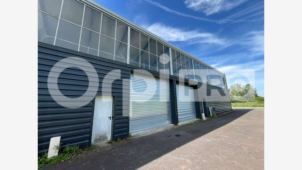 Local d'activité de 113m² à vendre à Nangis