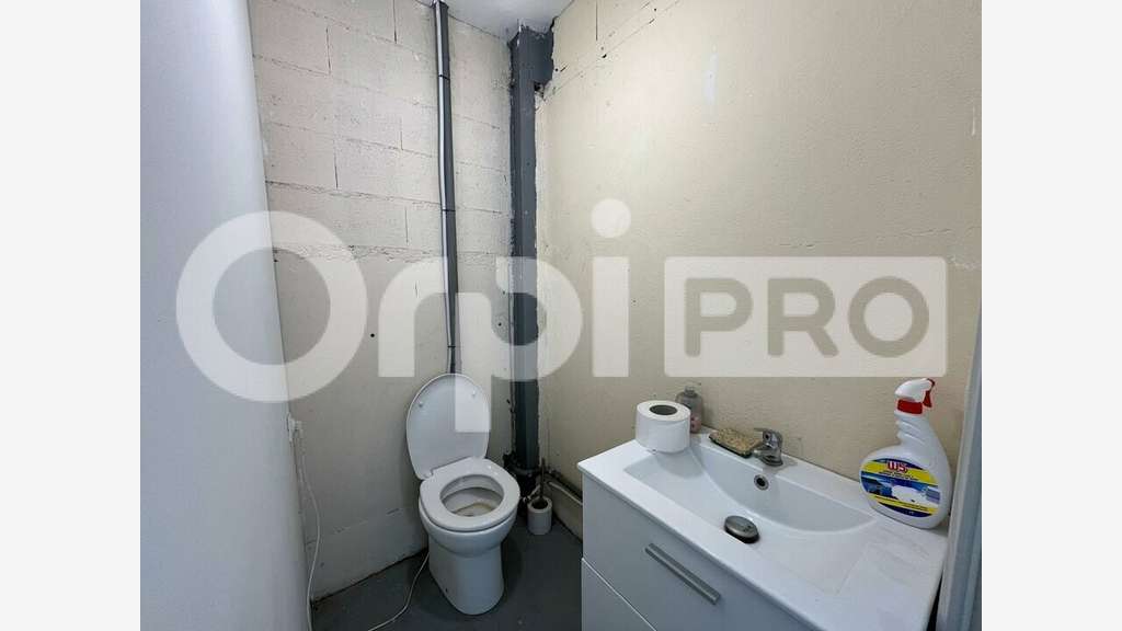 Local d'activité de 113m² à vendre à Nangis