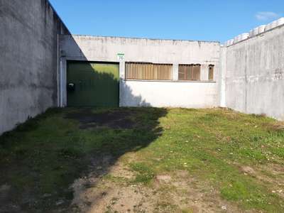 A vendre local d'activité 145m² en za à Nantes