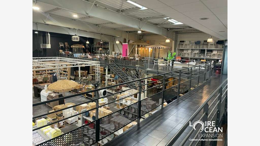 LOCAL D'ACTIVITE NANTES EST