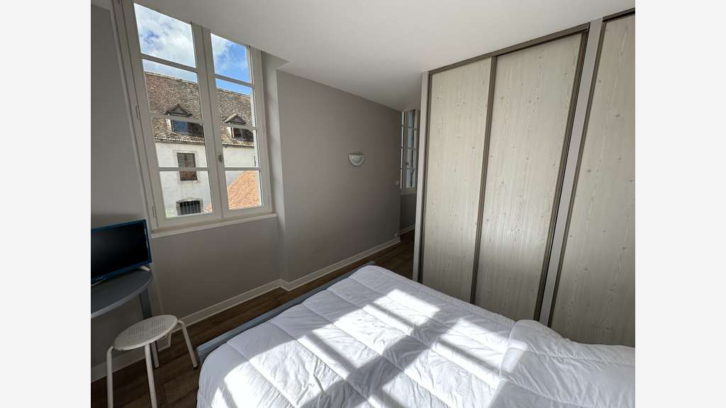 Vente ancien bar avec appartement à Navarrenx
