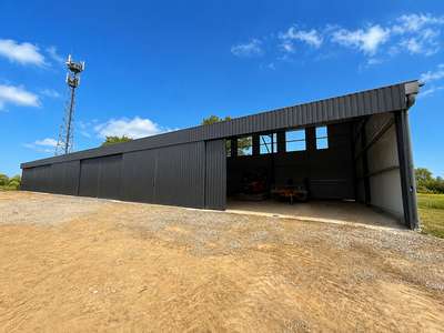 Vente Locaux d'activités - Entrepôts à Nesmy