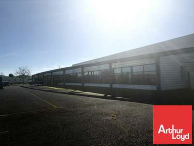 Local professionnel à vendre axe majeur de Niort