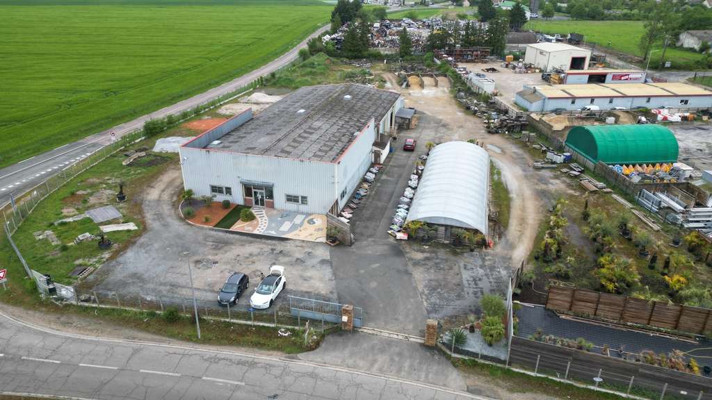 Local en monopropriété à vendre à Nogent-le-Roi