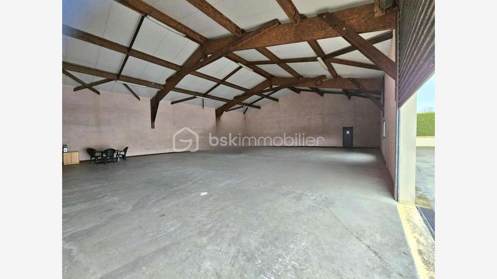 Vente entrepôt/local de 300m² à Nort-sur-Erdre