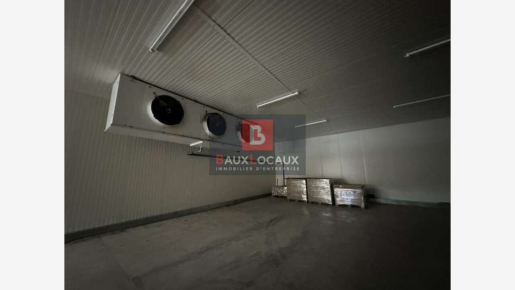 Ensemble agricole/agroalimentaire à vendre à Noves