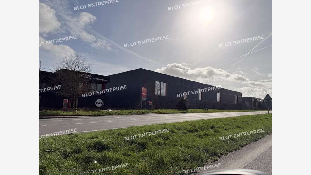 A vendre local d'activités 3190m² Noyal-Châtillon