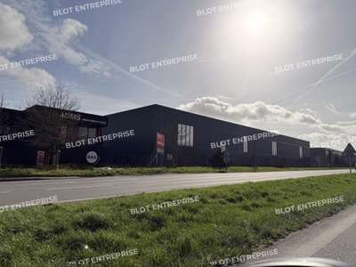 A vendre local d'activités 3190m² Noyal-Châtillon