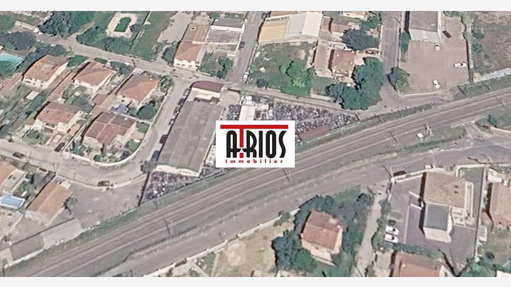 AV entrepôt 500m² sur parcelle de 1941m² Ollioules