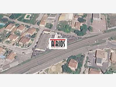 AV entrepôt 500m² sur parcelle de 1941m² Ollioules
