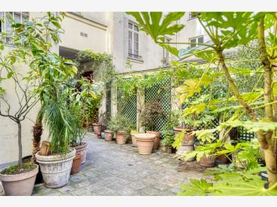 AV local commercial atelier et remise 61m² Paris