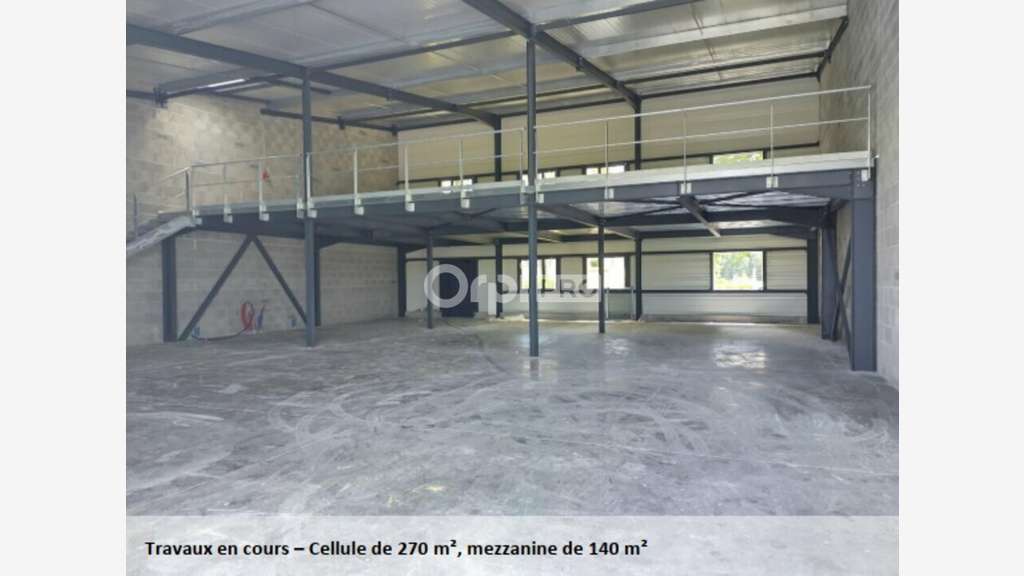 AV locaux d'activités 365m² à Pau zone artisanale