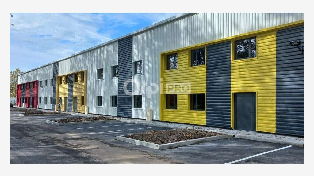 AV locaux d'activités 365m² à Pau zone artisanale