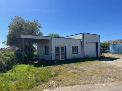 A vendre local d'activité en ZA à Penvénan