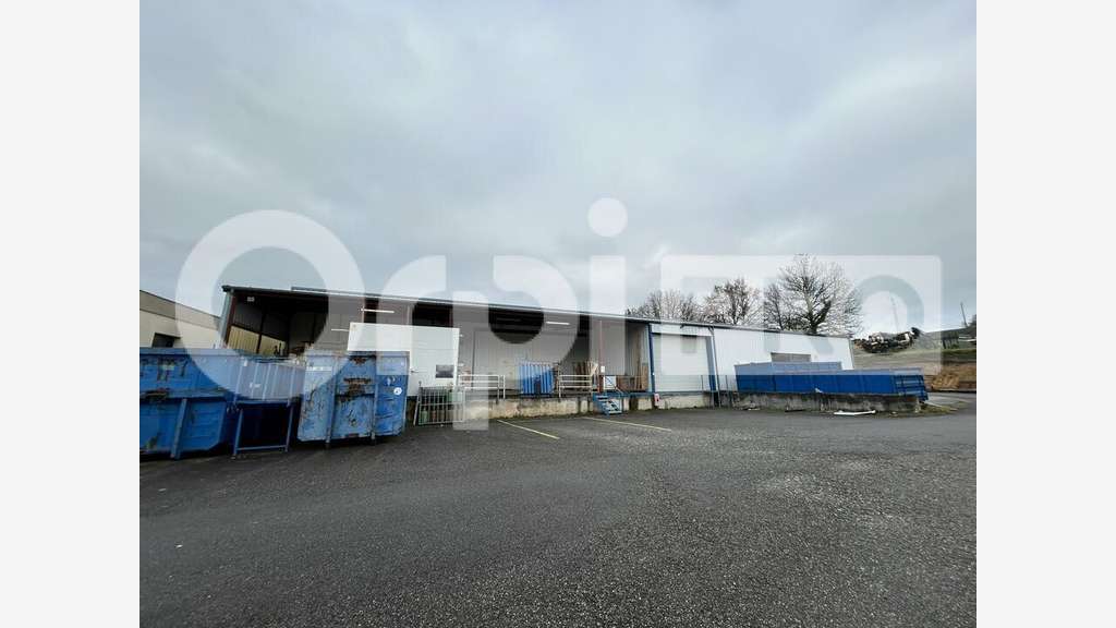 Local d'activité à vendre à Peyrat-le-Château