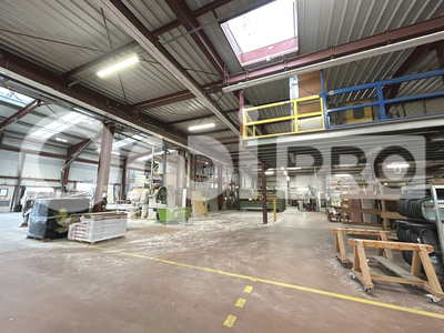 Vente Locaux d'activités - Entrepôts à Peyrat-le-Château