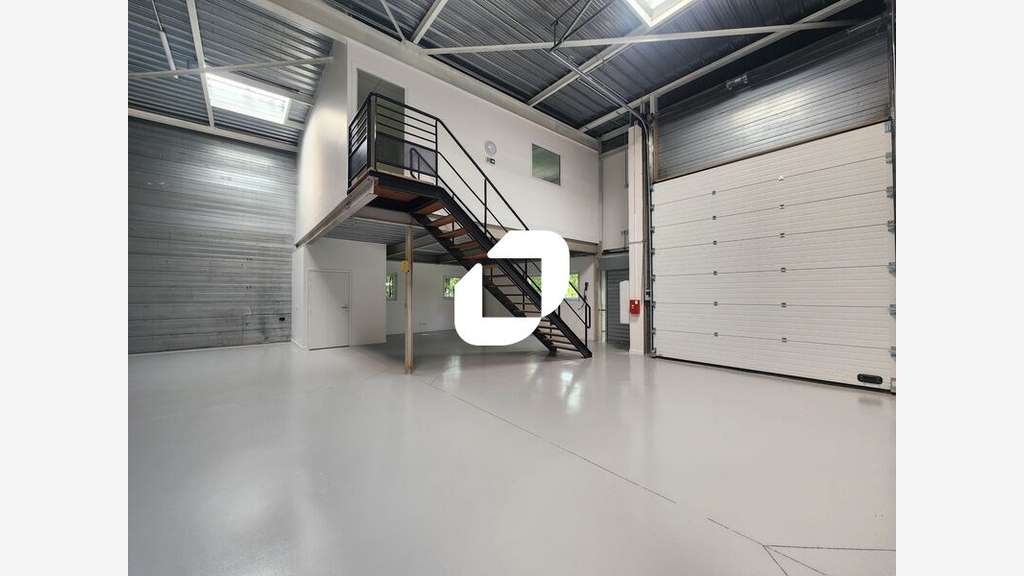 Vente Local d'activité 178m² Plaisir