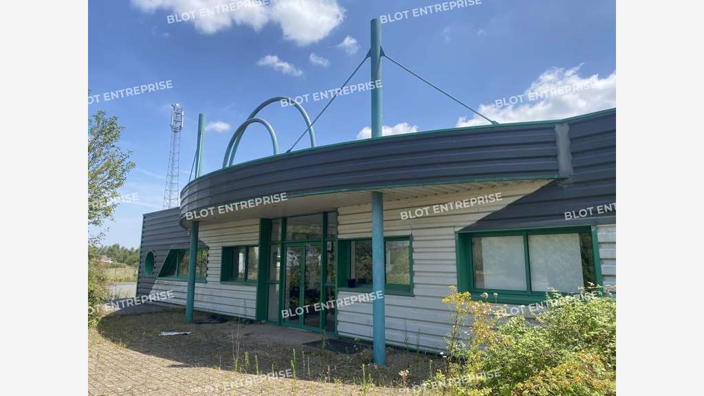 A VENDRE - BATIMENT INDUSTRIEL 1428 m² -