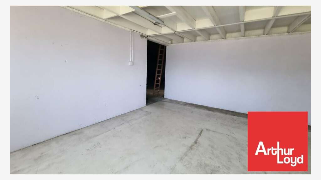 Vente local d'activité 1539m² Poitiers République