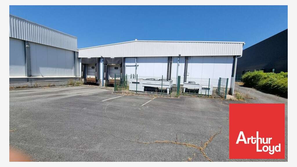 Vente local d'activité 1539m² Poitiers République