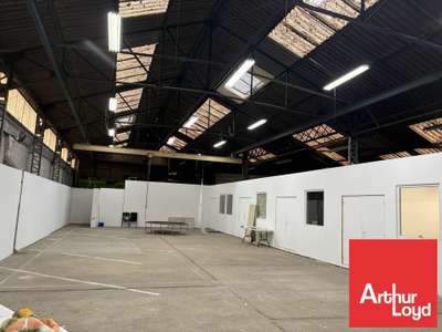 POITIERS - LOCAL ACTIVITE à vendre