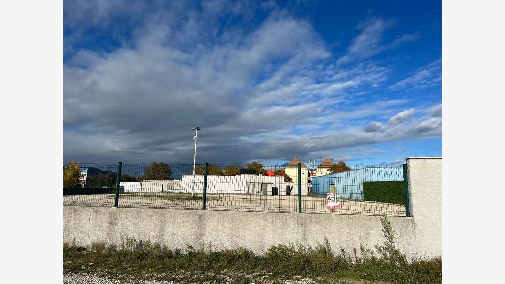 AV local 550m² parcelle 4660m² Portes les Valence