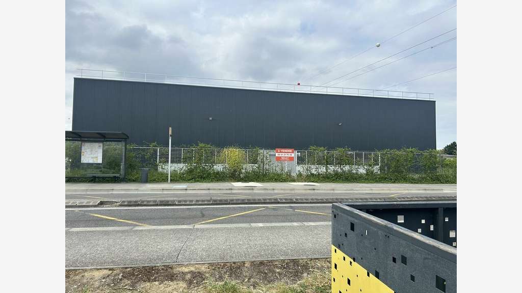 Vente local d'activité 2268m² à Portet-sur-Garonne