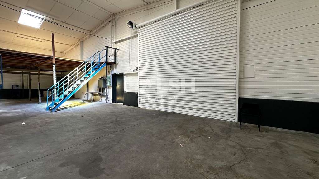 Vente bâtiment d'activités de 620m² à Pusignan