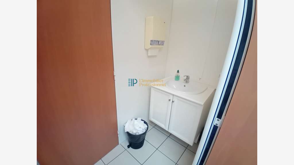 Vente local d'activité bureaux de 620m² à Quimper