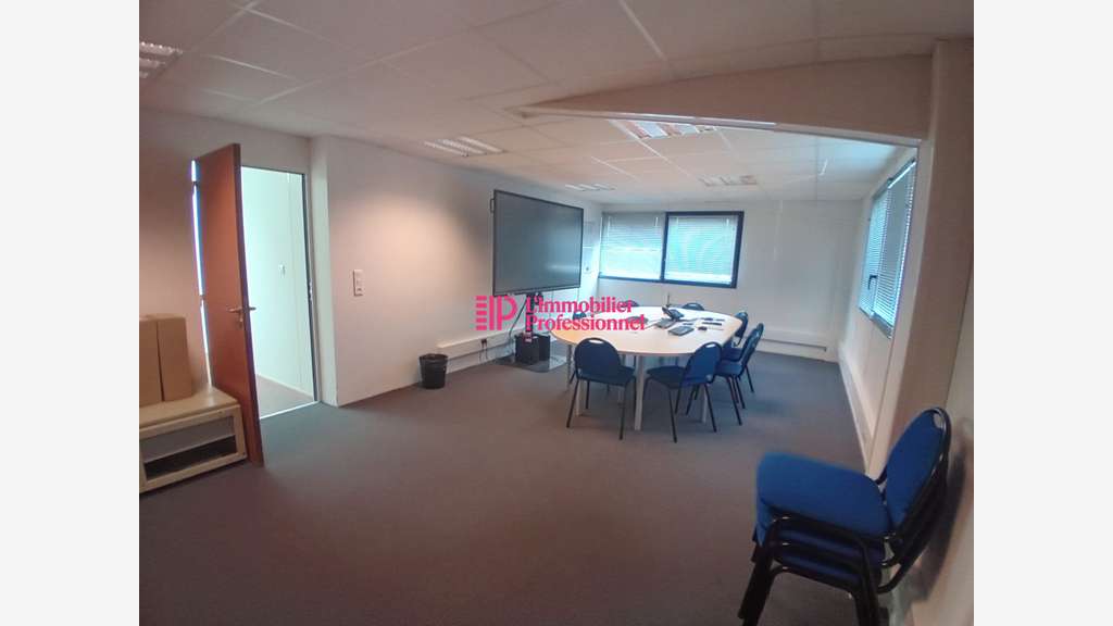 Vente local d'activité bureaux de 620m² à Quimper