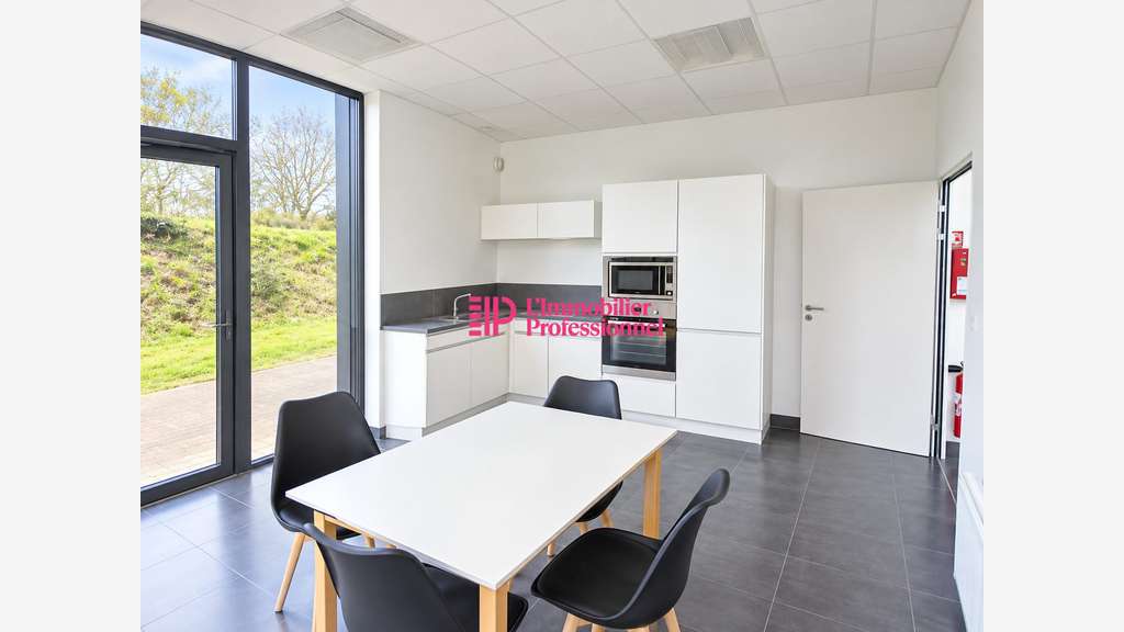 Vente local d'activité bureaux de 570m² à Quimper