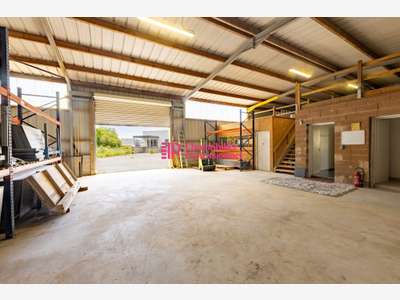 Vente local d'activité 359m² à Quimperlé