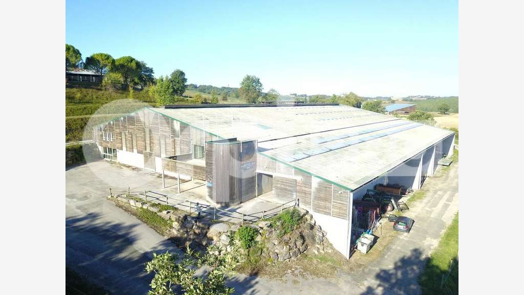 Vente ensemble immobilier de 4000m² à Réalville
